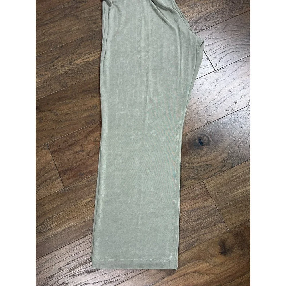 CHICO'S TRAVELERS  Pull On Pants Sage Green Sz 3R (US XL)